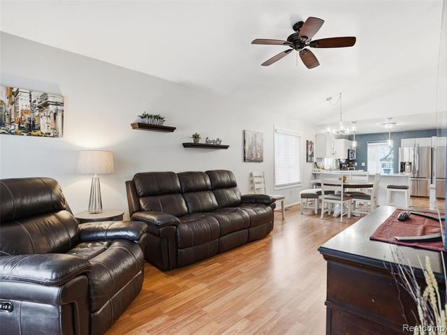 26450 Beamer Street, Harrison Twp, MI 48045