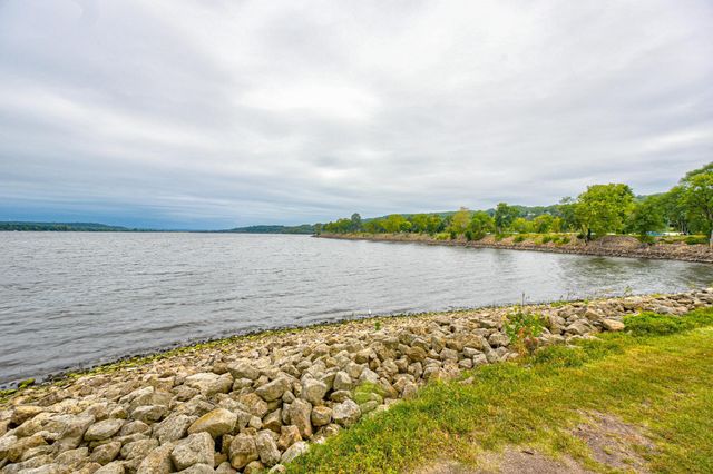 479 Mariner Drive, Bayport, MN 55003