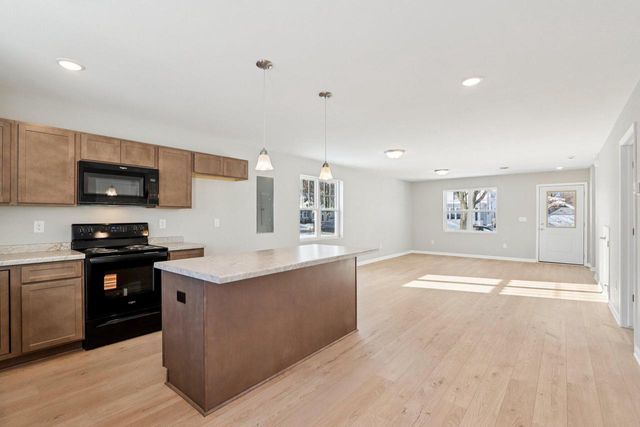 415 Oakland AVENUE, Waukesha, WI 53186