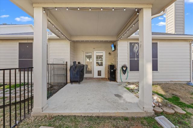 3801 Surf Street, Denton, TX 76208