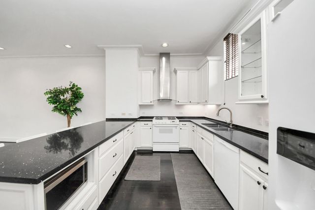 1014 Montrose Boulevard G, Houston, TX 77019