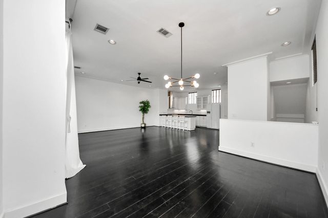 1014 Montrose Boulevard G, Houston, TX 77019