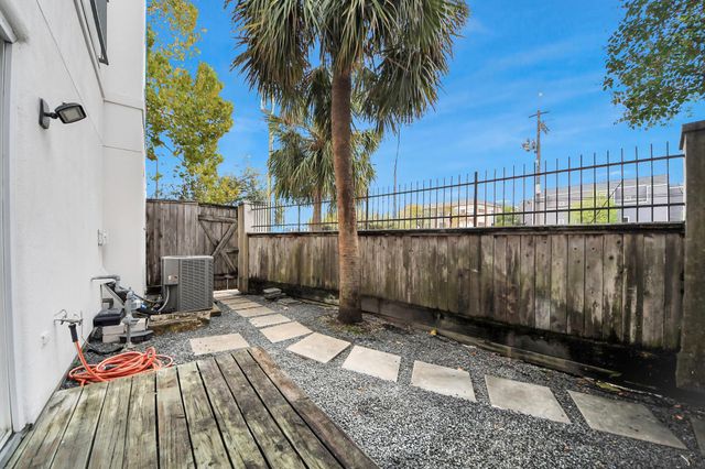 1014 Montrose Boulevard G, Houston, TX 77019