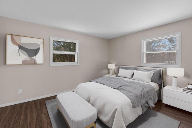 104 W Stoney Ridge WAY, Saukville, WI 53080