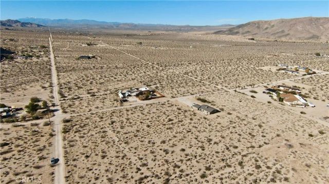 6883 Peterson, 29 Palms, CA 92277
