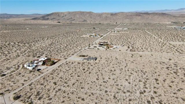 6883 Peterson, 29 Palms, CA 92277