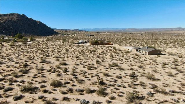 6883 Peterson, 29 Palms, CA 92277