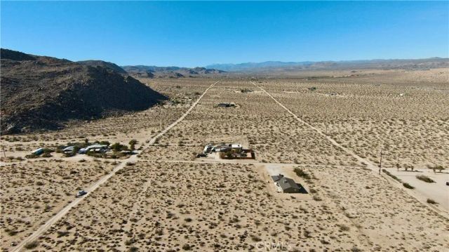 6883 Peterson, 29 Palms, CA 92277