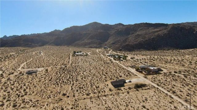 6883 Peterson, 29 Palms, CA 92277