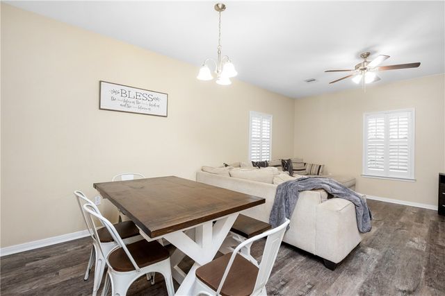 407 Reynolds Ave, Taft, TX 78390