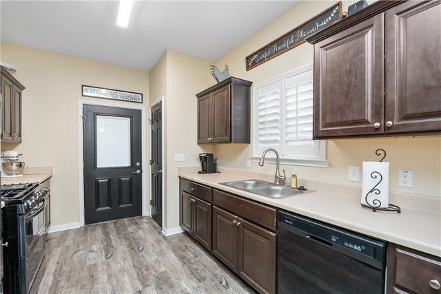 407 Reynolds Ave, Taft, TX 78390