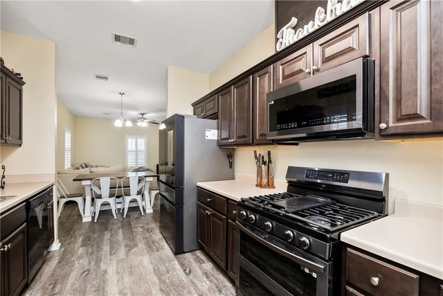 407 Reynolds Ave, Taft, TX 78390