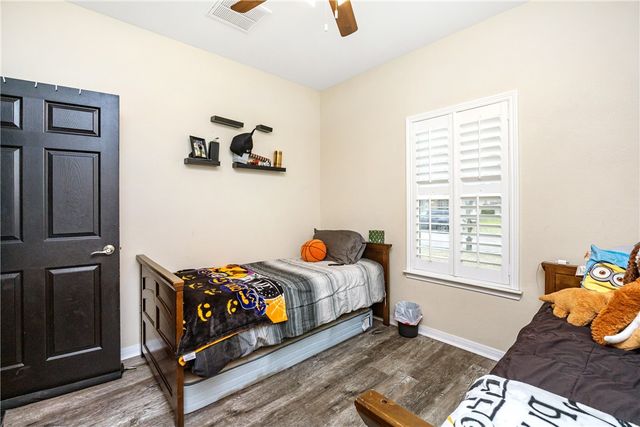 407 Reynolds Ave, Taft, TX 78390