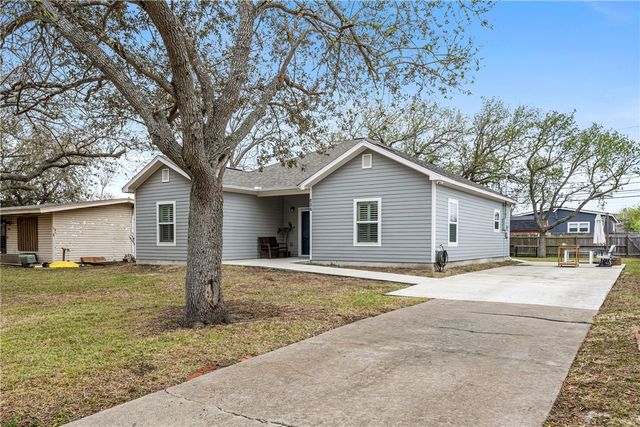 407 Reynolds Ave, Taft, TX 78390