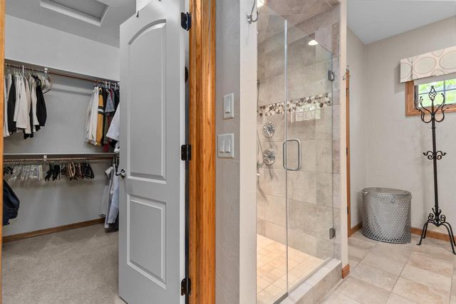 217 E WENTWORTH LANE, Appleton, WI 54913