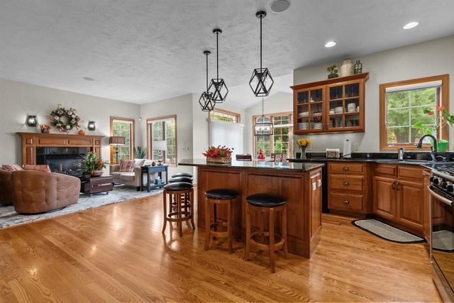 217 E WENTWORTH LANE, Appleton, WI 54913