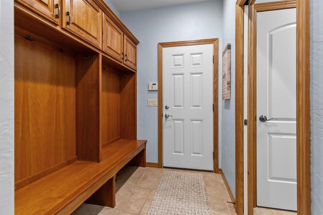 217 E WENTWORTH LANE, Appleton, WI 54913