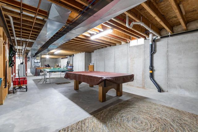 217 E WENTWORTH LANE, Appleton, WI 54913