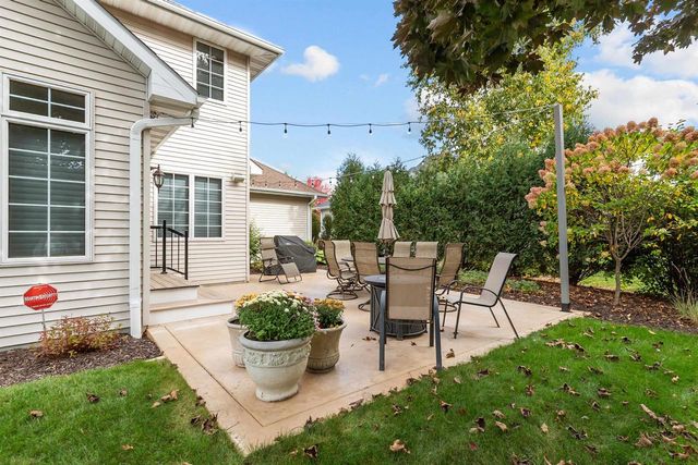 217 E WENTWORTH LANE, Appleton, WI 54913