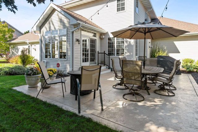 217 E WENTWORTH LANE, Appleton, WI 54913