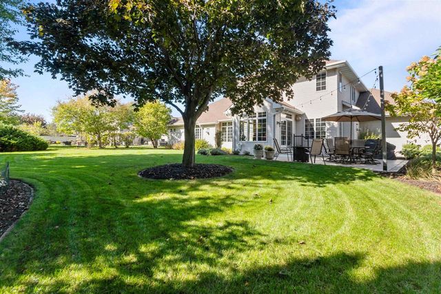 217 E WENTWORTH LANE, Appleton, WI 54913