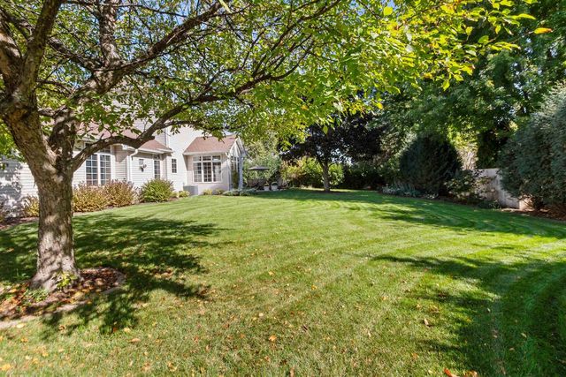 217 E WENTWORTH LANE, Appleton, WI 54913