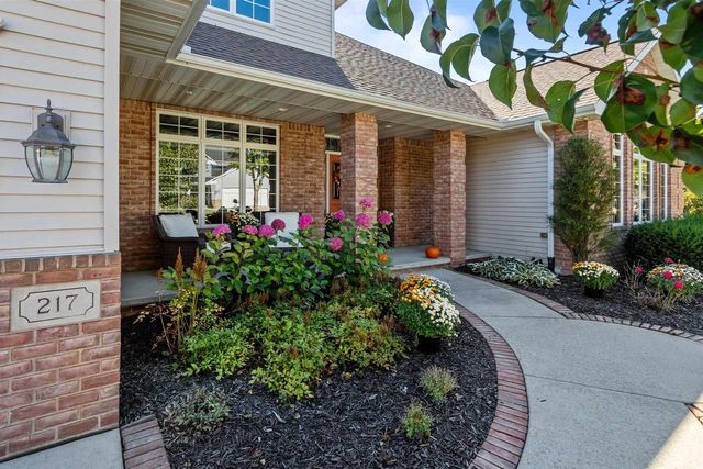 217 E WENTWORTH LANE, Appleton, WI 54913