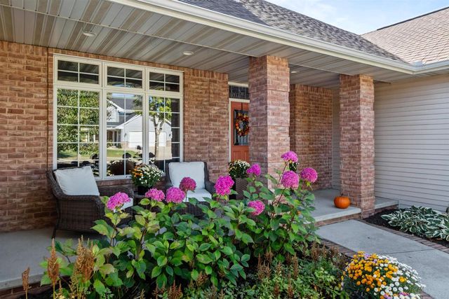 217 E WENTWORTH LANE, Appleton, WI 54913