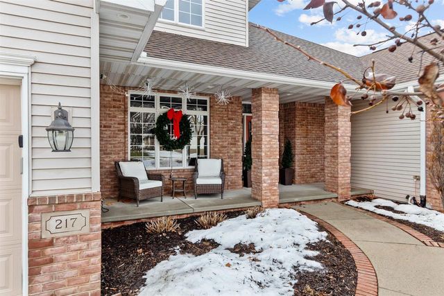 217 E WENTWORTH LANE, Appleton, WI 54913