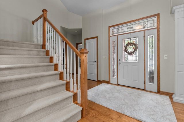 217 E WENTWORTH LANE, Appleton, WI 54913