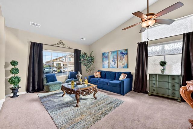 9122 Bungalow Way, Elk Grove, CA 95758