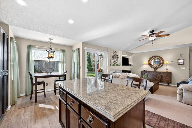 9122 Bungalow Way, Elk Grove, CA 95758