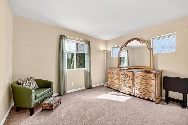 9122 Bungalow Way, Elk Grove, CA 95758