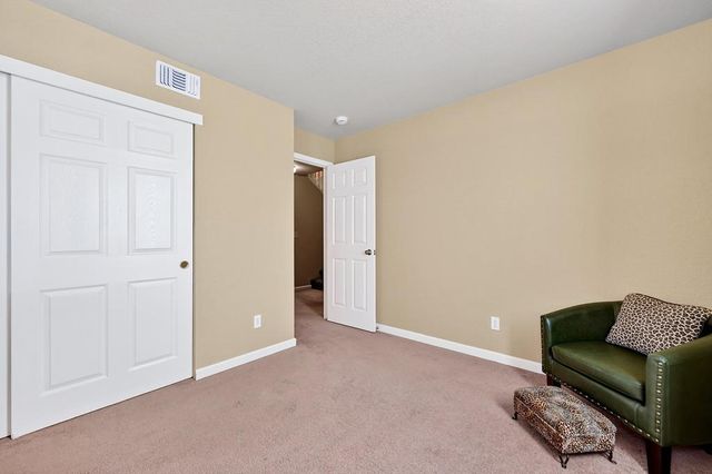 9122 Bungalow Way, Elk Grove, CA 95758