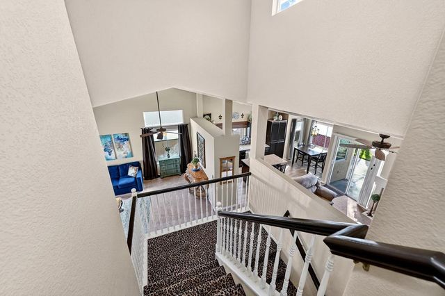 9122 Bungalow Way, Elk Grove, CA 95758