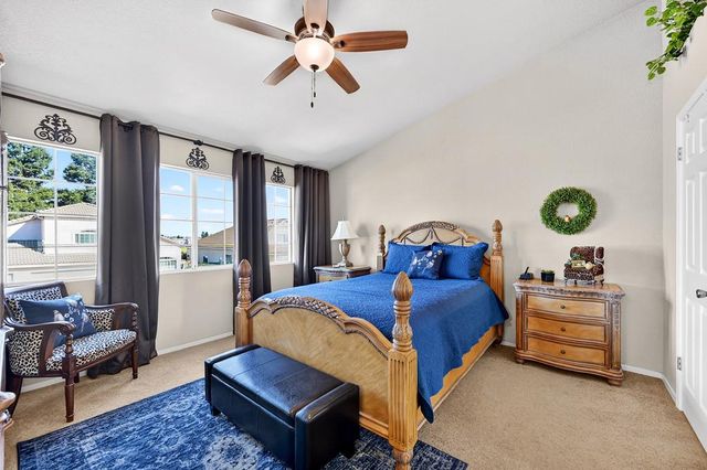 9122 Bungalow Way, Elk Grove, CA 95758