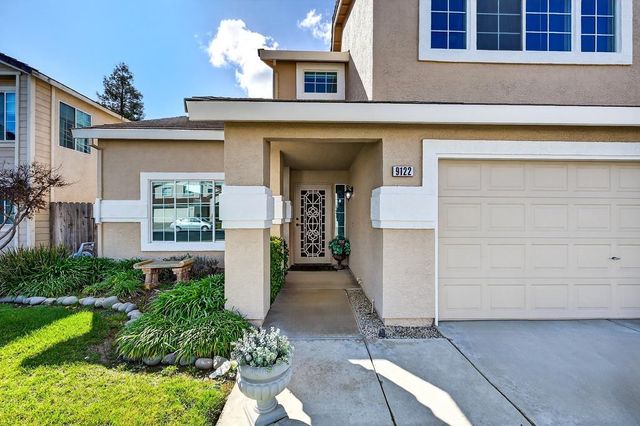 9122 Bungalow Way, Elk Grove, CA 95758