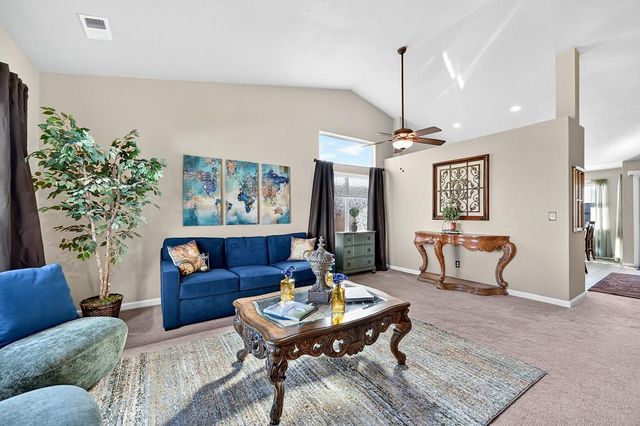 9122 Bungalow Way, Elk Grove, CA 95758