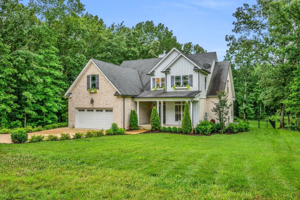 7609 Horn Tavern Rd, Fairview, TN 37062