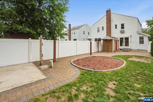 210 17th Street, Bloomfield, NJ 07003