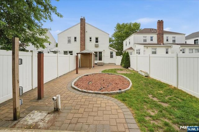 210 17th Street, Bloomfield, NJ 07003