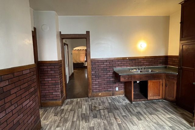 2355 N 20th STREET, Milwaukee, WI 53206