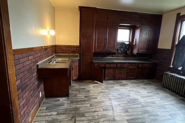 2355 N 20th STREET, Milwaukee, WI 53206