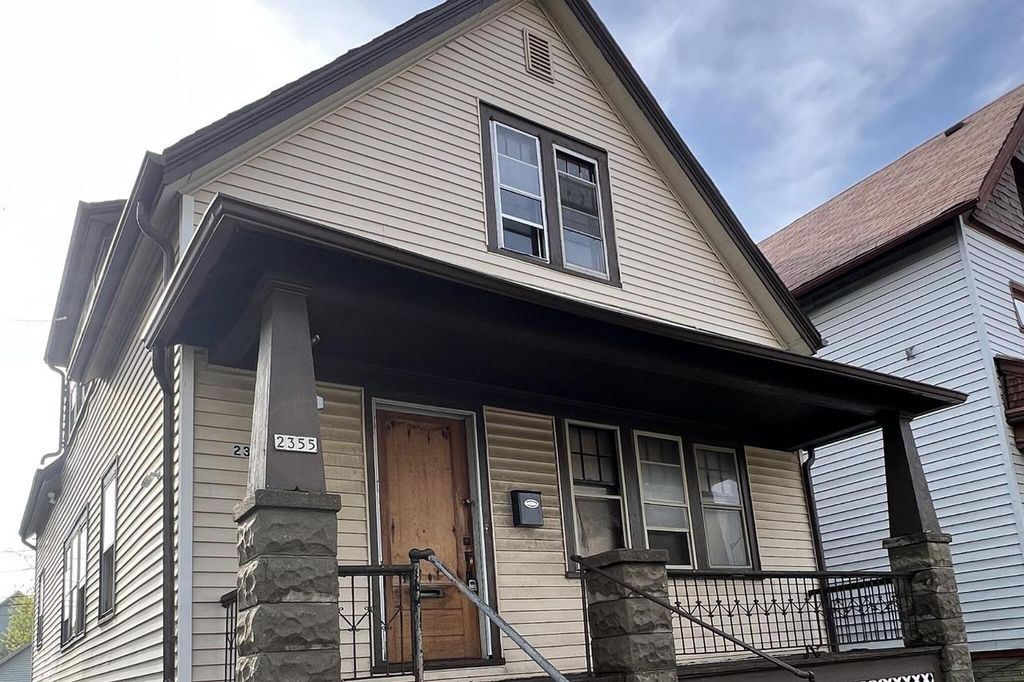 2355 N 20th STREET, Milwaukee, WI 53206