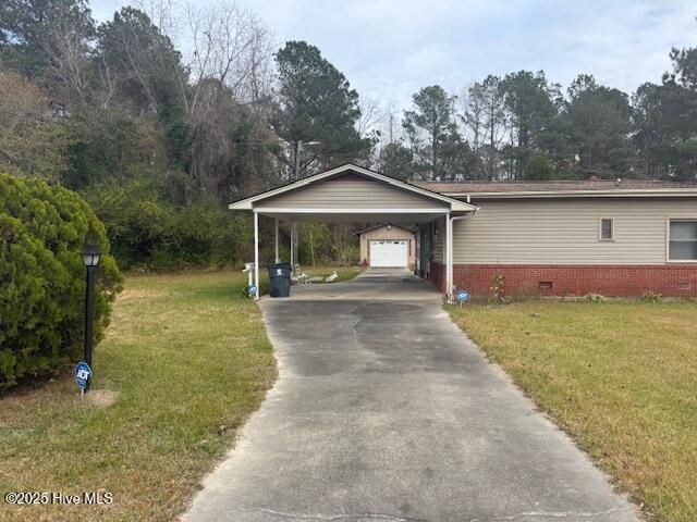 323 Pierce Road, Hallsboro, NC 28442