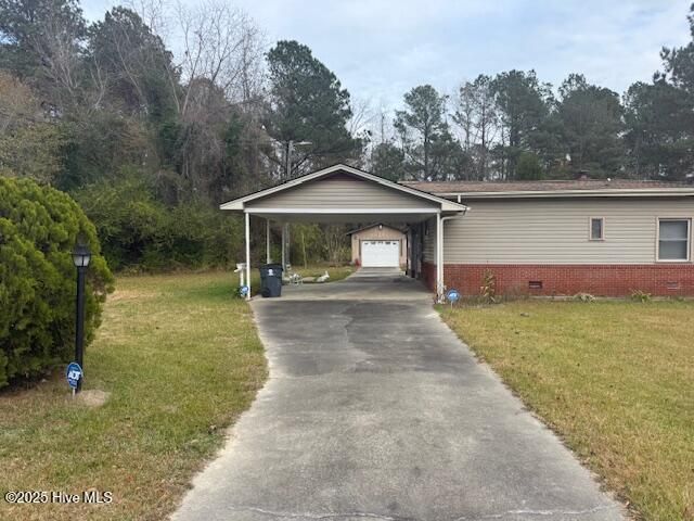 323 Pierce Road, Hallsboro, NC 28442