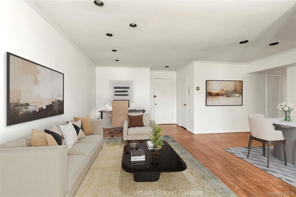 40 Daley Place 40-227, Lynbrook, NY 11563 — photo 2