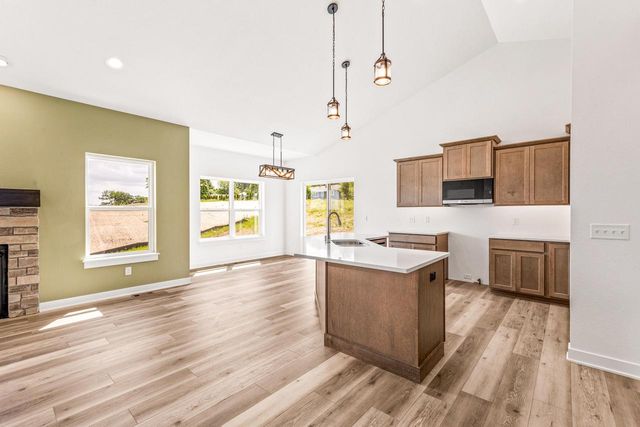 1515 Emma LANE, Burlington, WI 53105
