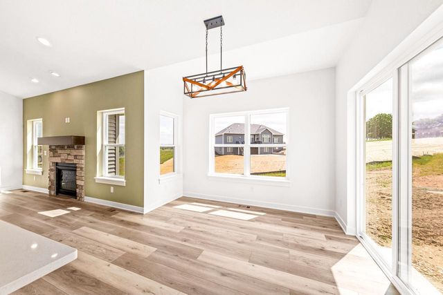 1515 Emma LANE, Burlington, WI 53105