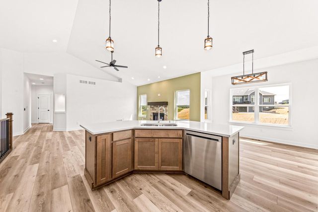 1515 Emma LANE, Burlington, WI 53105